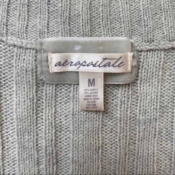 Aeropostale Grey Long Sleeve Knit Vneck Sweater - Picture 3 of 4